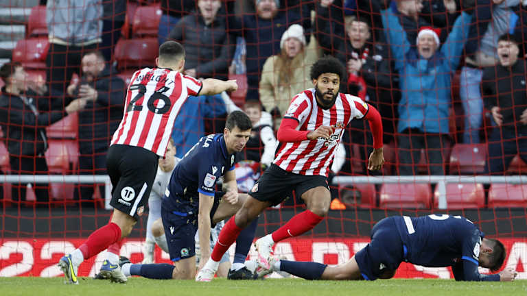 Tony Mowbray: 'Sunderland fans expect their team to attack - so we will attack'